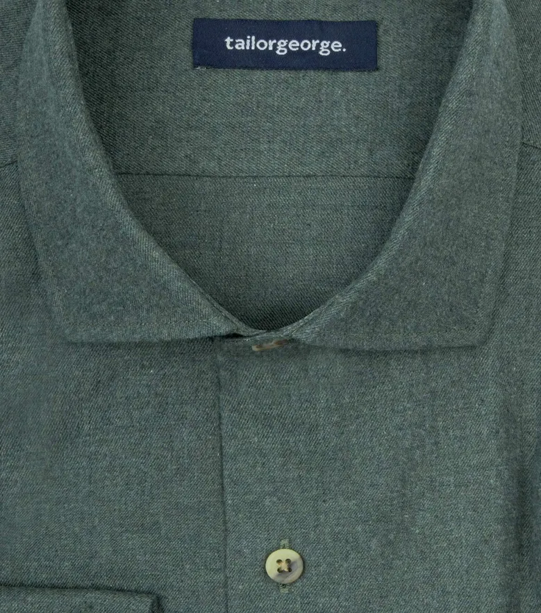 Bügelleichtes, schlichtes weißes Popeline-Hemd